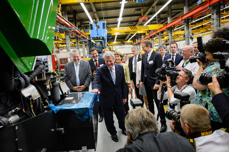 Bundespräsident Joachim Gauck bei einem Unternehmen in Boppard
