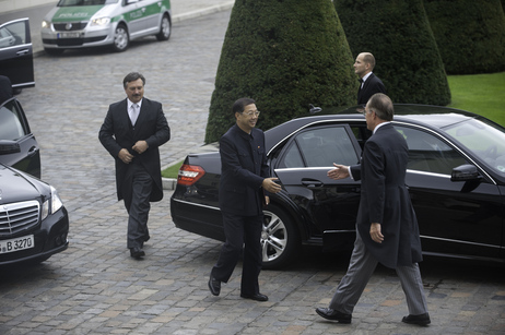 Begrüßung des chinesischen Botschafters vor Schloss Bellevue