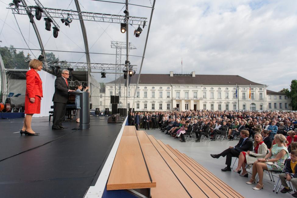 Bundespräsident Joachim Gauck eröffnet den ersten Tag des Bürgerfests gemeinsam mit Daniela Schadt