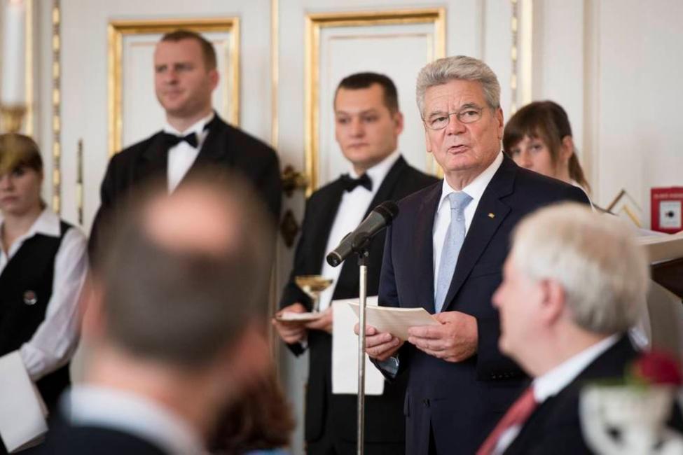 Bundespräsident Joachim Gauck bei seiner Ansprache beim Mittagessen, gegeben vom tschechischen Präsidenten