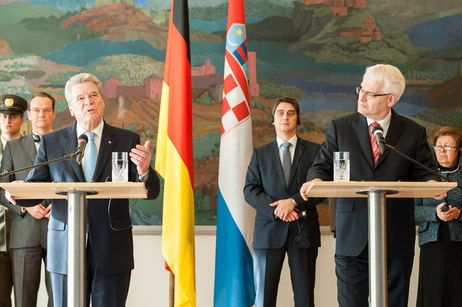 Bundespräsident Joachim Gauck und der Präsident der Republik Kroatien, Ivo Josipovic, bei der gemeinsamen Pressekonferenz