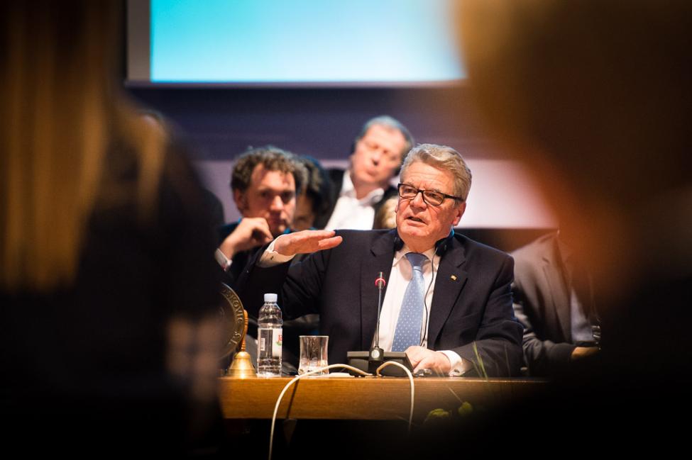 Bundespräsident Joachim Gauck bei der Podiumsdiskussion an der Juristischen Fakultät der Universität Zagreb