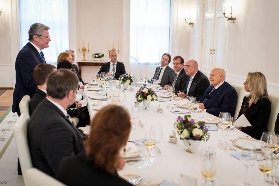 Bundespräsident Joachim Gauck bei seiner Ansprache beim Mittagessen zu Ehren des griechischen Präsidenten Karolos Papoulias