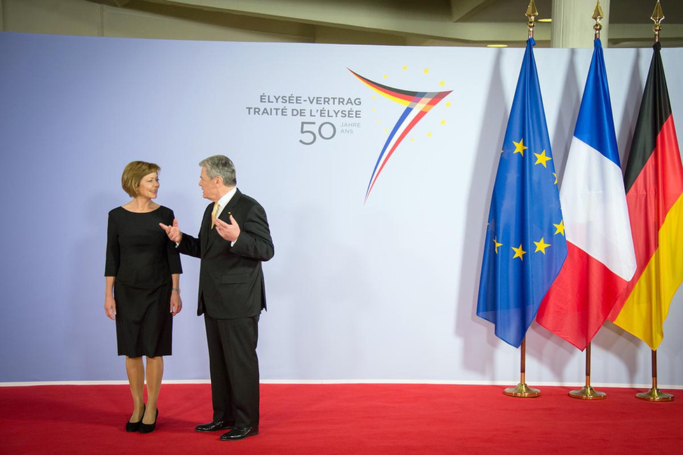 Bundespräsident Joachim Gauck und Daniela Schadt bei der Begrüßung ihrer Gäste in der Berliner Philharmonie
