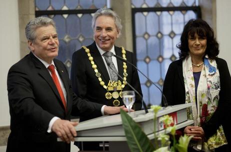 Bundespräsident Joachim Gauck mit Jürgen Roters, Oberbürgermeister der Stadt Köln, im Rathaus