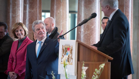  Begrüßung von Bundespräsident Joachim Gauck durch den bayerischen Ministerpräsidenten Horst Seehofer in der Staatskanzlei