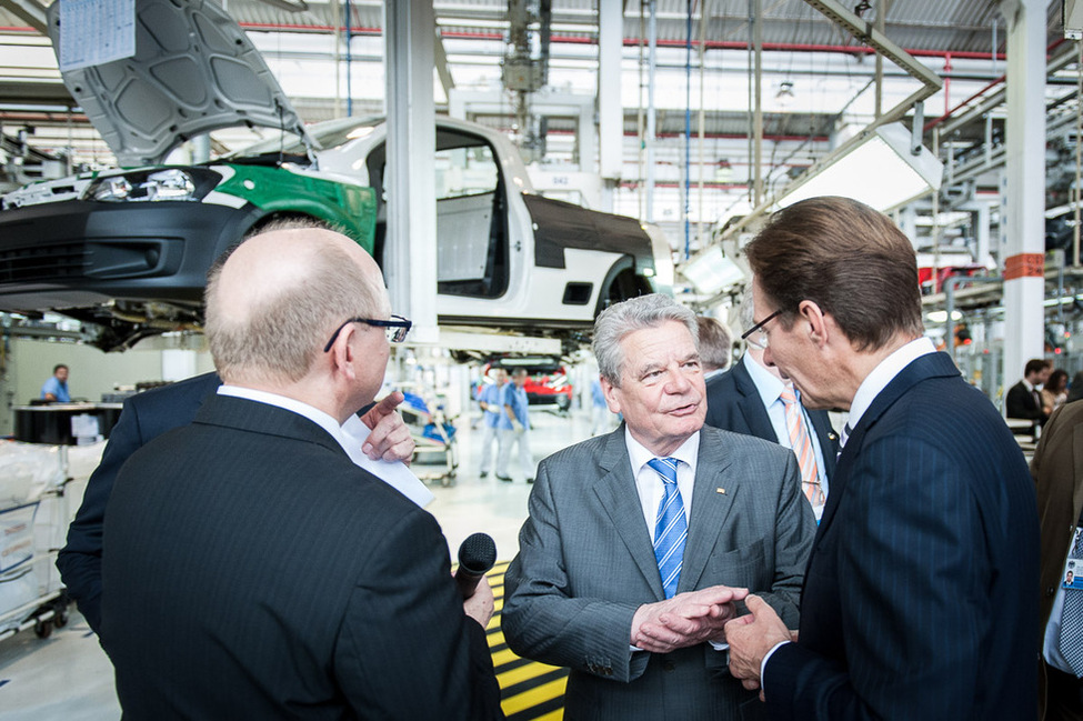 Bundespräsident Joachim Gauck besucht das Volkswagenwerk do Brasil anlässlich des 60-jährigen Bestehens