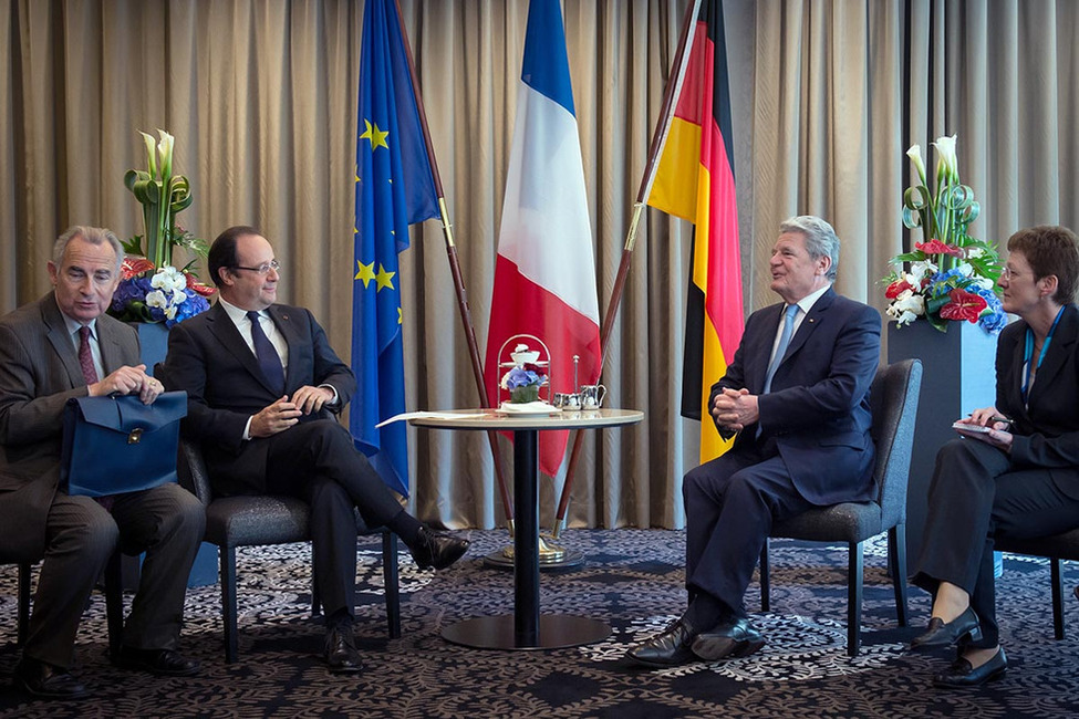 Bundespräsident Joachim Gauck im Gespräch mit dem Präsidenten der Französischen Republik, François Hollande