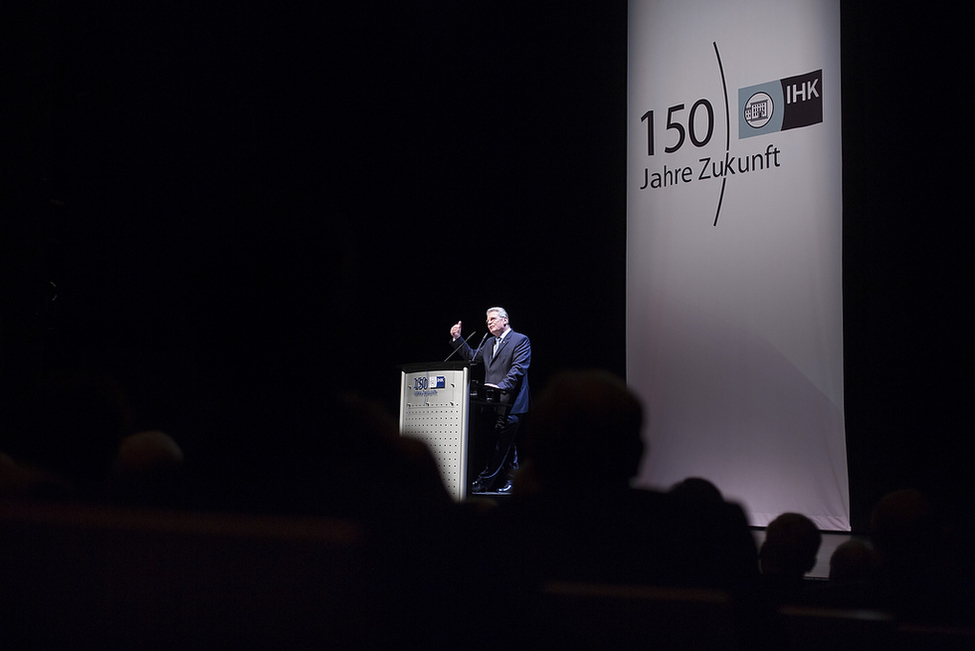 Bundespräsident Joachim Gauck hält eine Rede bei der Festveranstaltung "150 Jahre IHK Dortmund"