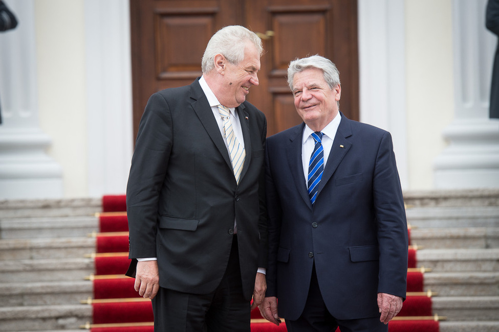 Bundespräsident Joachim Gauck empfängt den Präsidenten der Tschechischen Republik, Miloš Zeman, in Schloss Bellevue