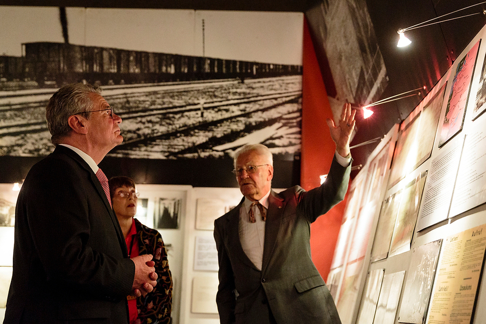 Bundespräsident Joachim Gauck besucht das Okkupationsmuseum in Riga
