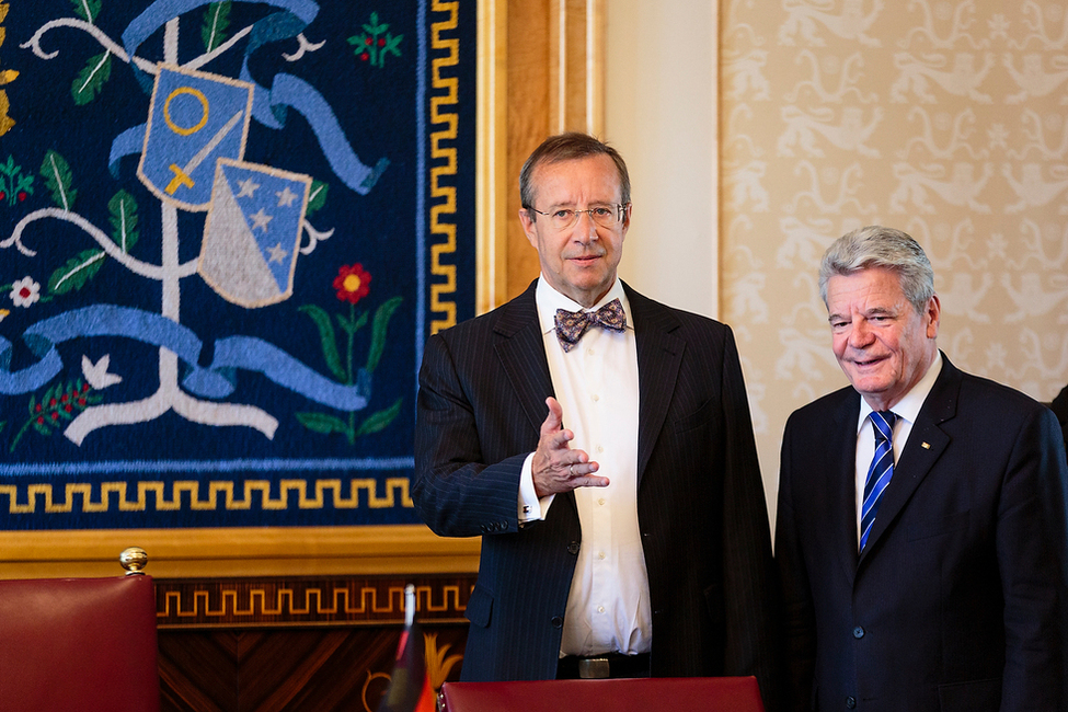 Bundespräsident Joachim Gauck und Estlands Präsident Toomas Hendrik Ilves im Gespräch