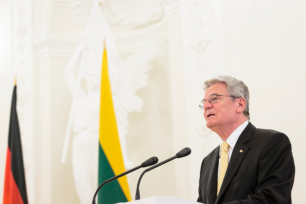 Bundespräsident Joachim Gauck hält eine Ansprache beim Staatsbankett, gegeben von Präsidentin Dalia Grybauskaitė