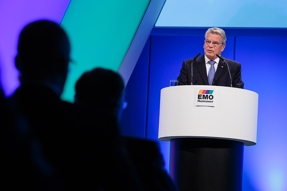 Bundespräsident Joachim Gauck hält eine Rede zur Eröffnung der Weltleitmesse der Werkzeugmaschinenindustrie EMO