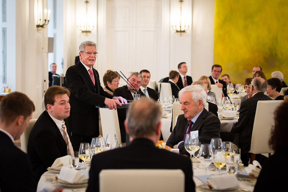Bundespräsident Joachim Gauck hält während des Mittagessens beim Neujahrsempfang eine Ansprache