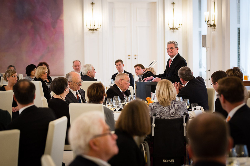 Bundespräsident Joachim Gauck hält während des Mittagessens beim Neujahrsempfang eine Ansprache