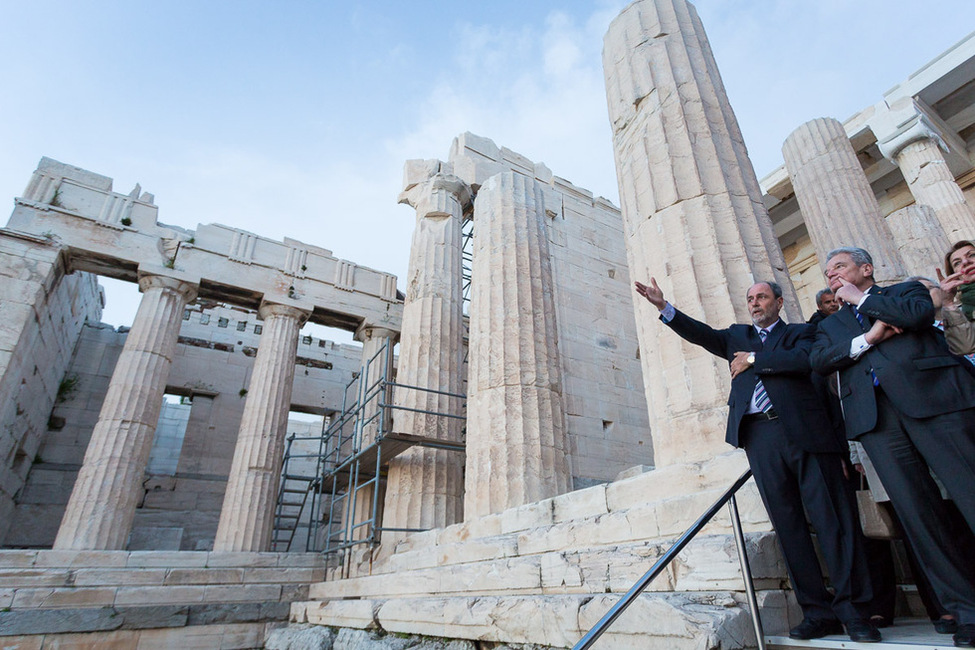 Bundespräsident Joachim Gauck besichtigt die Akropolis in Athen