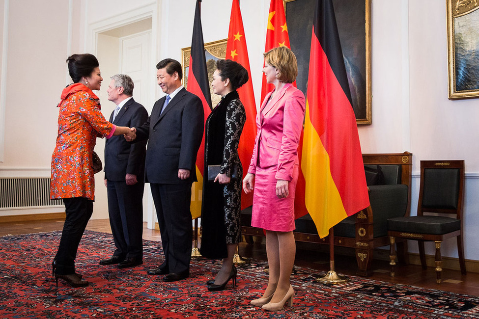 Bundespräsident Joachim Gauck beim Defilee gemeinsam mit dem Staatspräsidenten der Volksrepublik China, Xi Jinping, Peng Liyuan und Daniela Schadt 