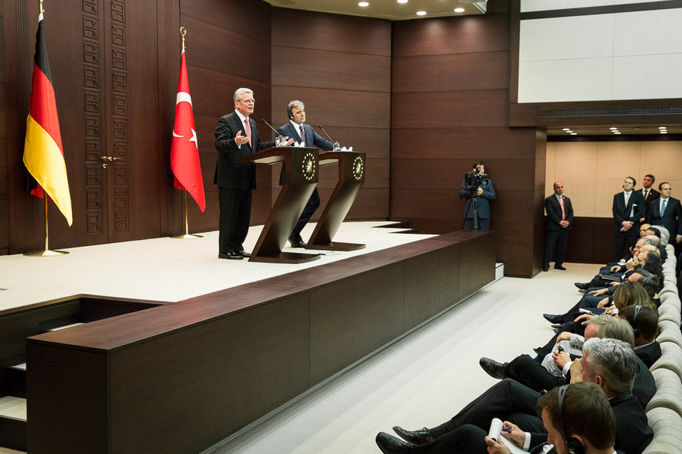Bundespräsident Joachim Gauck und der türkische Präsident Abdullah Gül bei der Begegnung mit der Presse