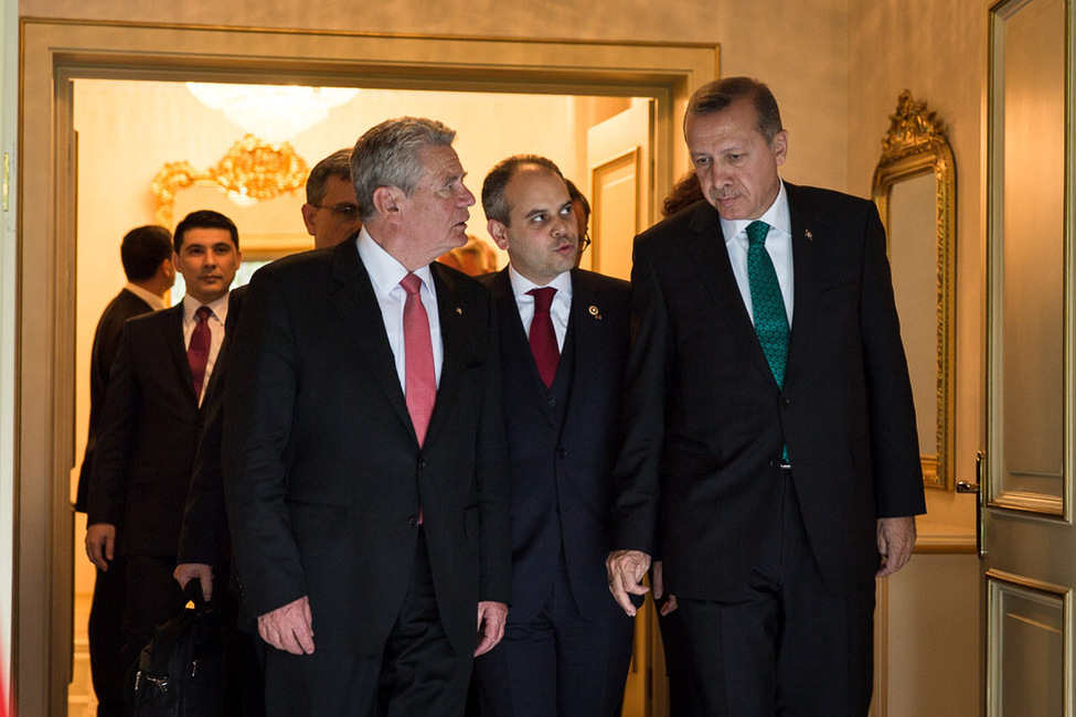 Bundespräsident Joachim Gauck im Austausch mit dem türkischen Ministerpräsidenten Recep Tayyip Erdoğan