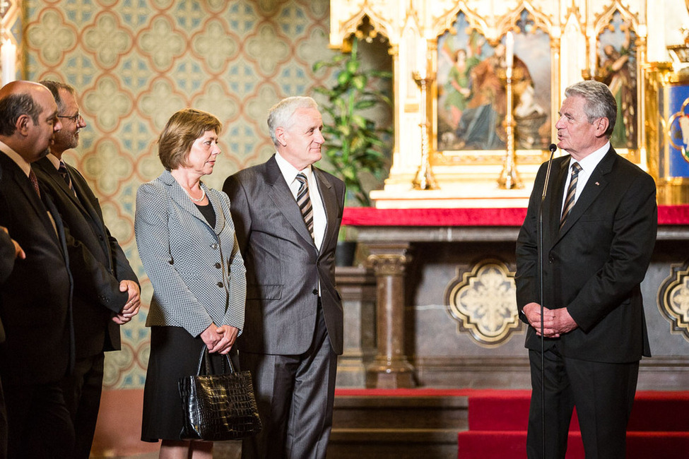 Bundespräsident Joachim Gauck und Daniela Schadt besichtigen die St.-Peter-und-Paul-Basilika in Prag