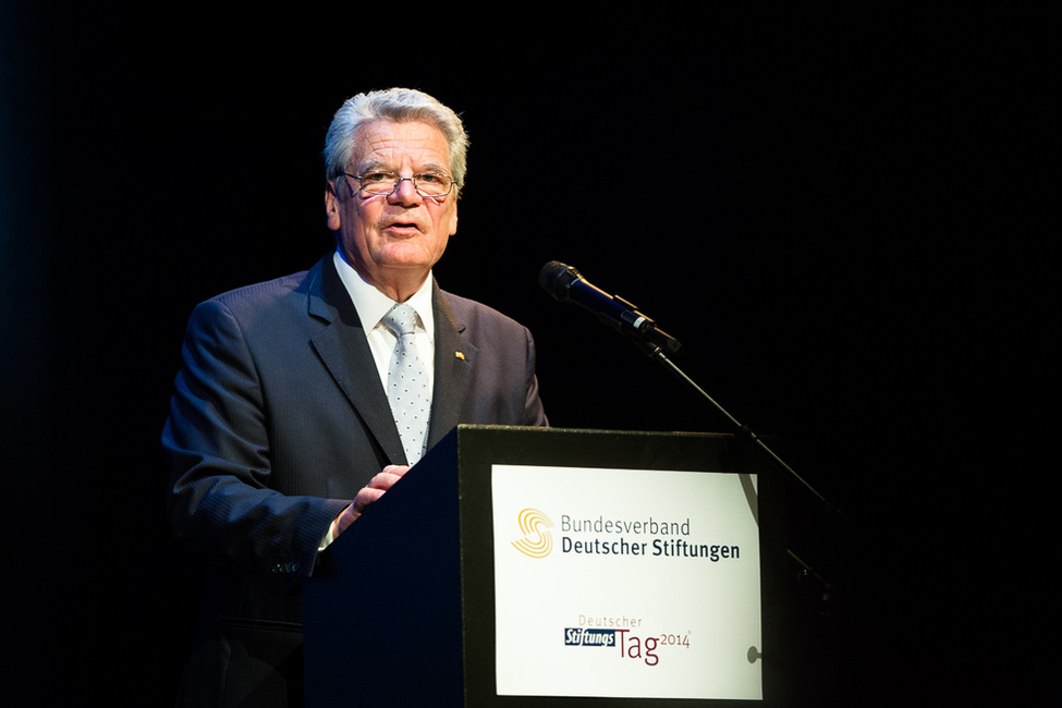 Bundespräsident Joachim Gauck hält eine Rede bei der Eröffnungsveranstaltung des Deutschen Stiftungstages in Hamburg