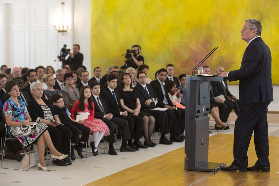 Bundespräsident Joachim Gauck hält eine Rede bei der Einbürgerungsfeier anlässlich 65 Jahre Grundgesetz in Schloss Bellevue