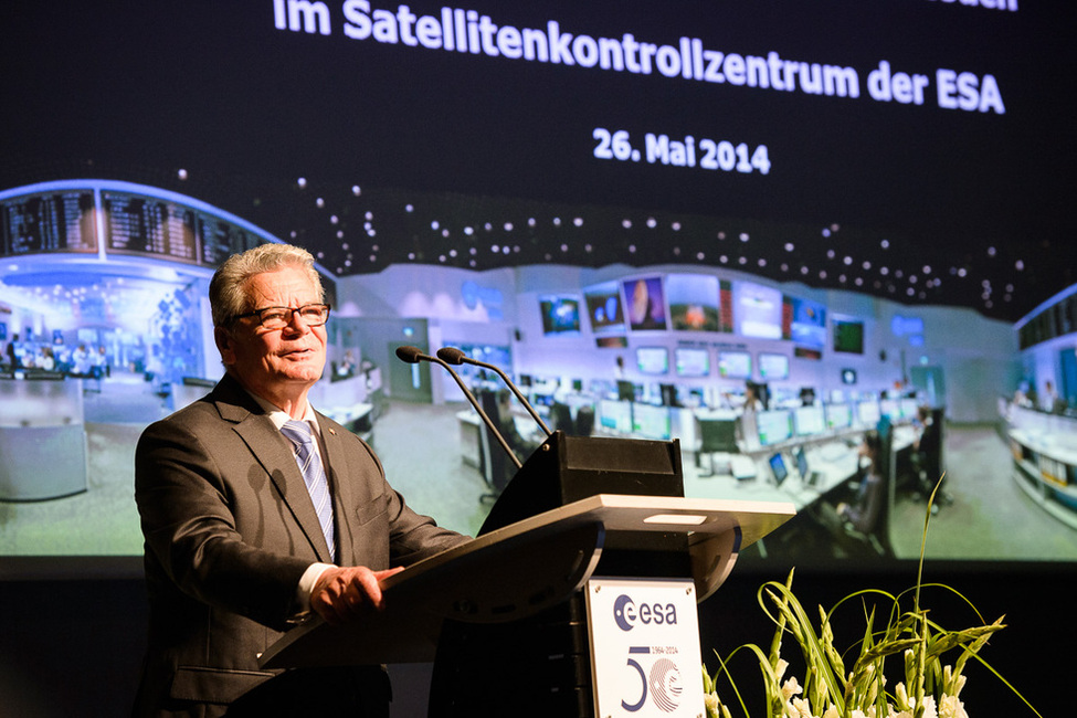 Bundespräsident Joachim Gauck hält eine Ansprache bei der Europäischen Weltraumorganisation ESA in Darmstadt