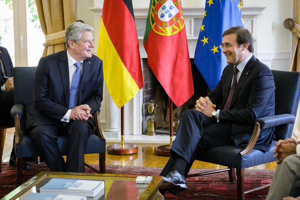 Bundespräsident Joachim Gauck im Gespräch mit dem Premierminister der Portugiesischen Republik, Pedro Passos Coelho