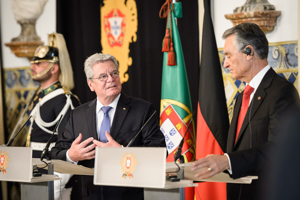 Bundespräsident Joachim Gauck begegnet gemeinsam mit dem Präsidenten der Portugiesischen Republik, Aníbal António Cavaco Silva, der Presse