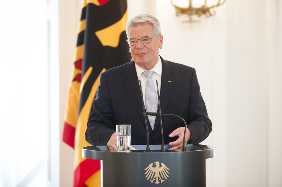 Bundespräsident Joachim Gauck hält eine Rede im Großen Saal von Schloss Bellevue anlässlich der Ordensverleihung 'Engagement für Integration'