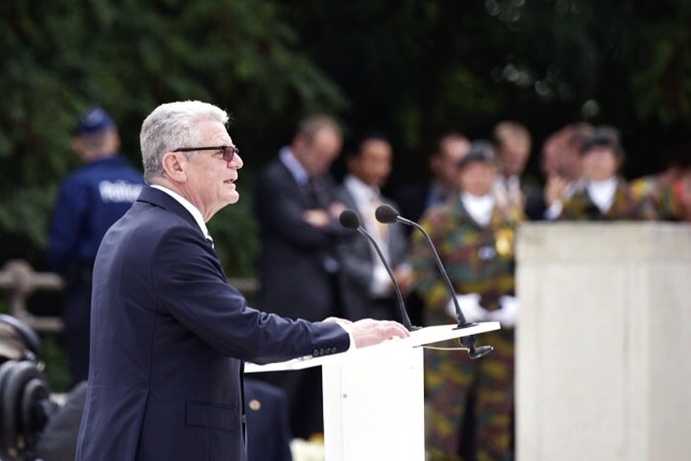 Bundespräsident Joachim Gauck hält bei der Gedenkveranstaltung zum 100. Jahrestag des Ausbruchs des Ersten Weltkrieges am Monument Interallié in Lüttich eine Rede 