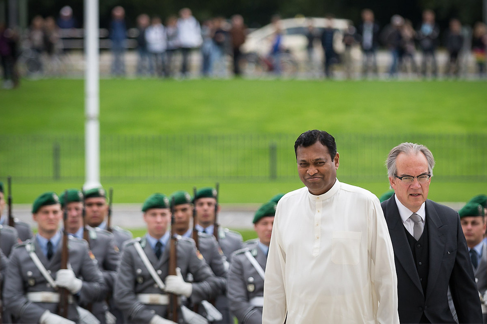 Ankunft von Karunatilaka Amunugama aus Sri Lanka zur Botschafterakkreditierung in Schloss Bellevue