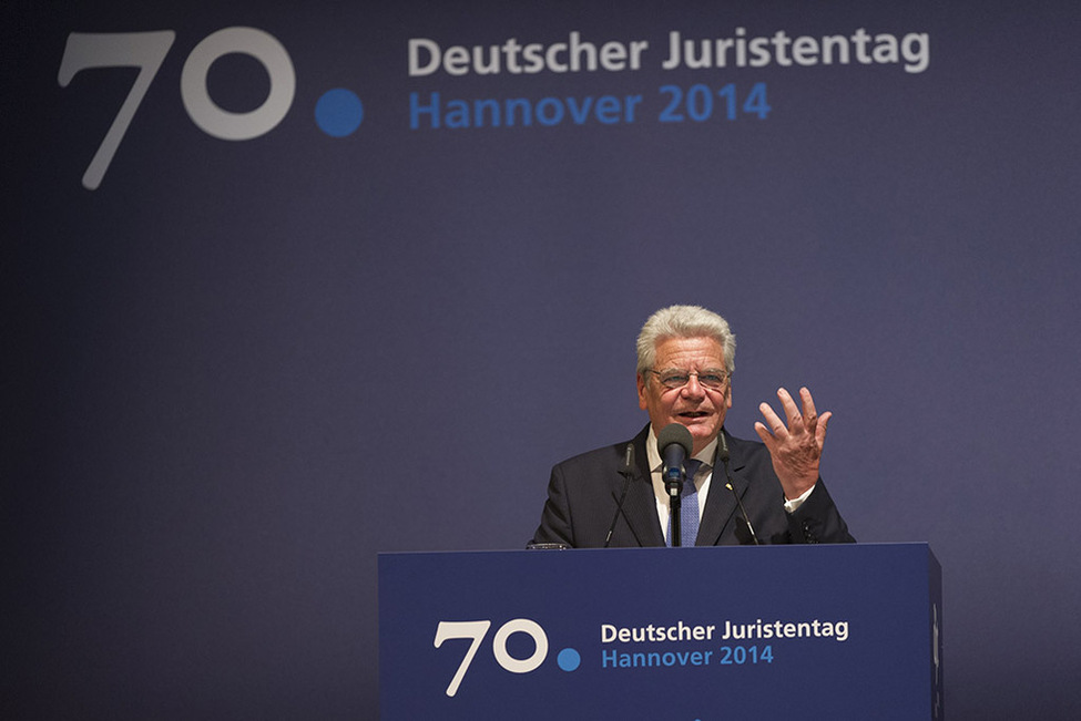 Bundespräsident Joachim Gauck hält eine Rede bei der Eröffnung des 70. Deutschen Juristentages im Congress Centrum in Hannover