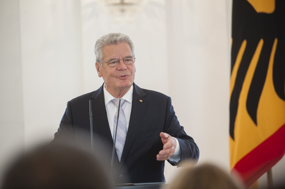 Bundespräsident Joachim Gauck hält eine Rede in Schloss Bellevue bei der Verleihung des Verdienstordens der Bundesrepublik Deutschland anlässlich des Tages der Deutschen Einheit