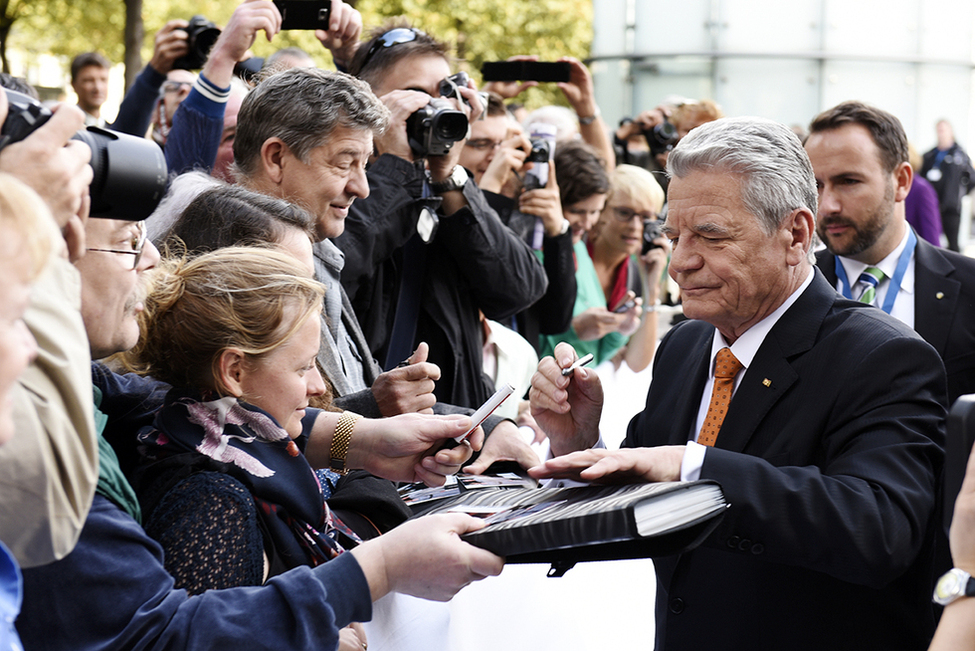 Bundespräsident Joachim Gauck beim Zusammentreffen mit Bürgern in Leipzig anlässlich der Erinnerung an die Friedliche Revolution