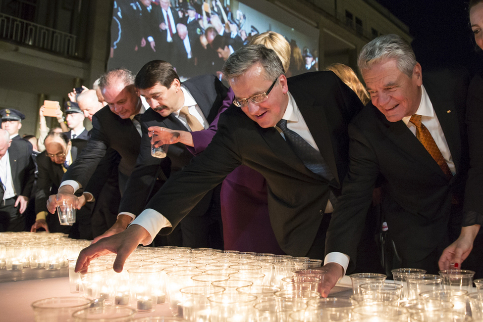 Bundespräsident Joachim Gauck nimmt mit den Präsidenten Bronisław Komorowski, János Áder, Andrej Kiska, Miloš Zeman am Lichtfest in Leipzig zur Erinnerung an die Friedliche Revolution teil