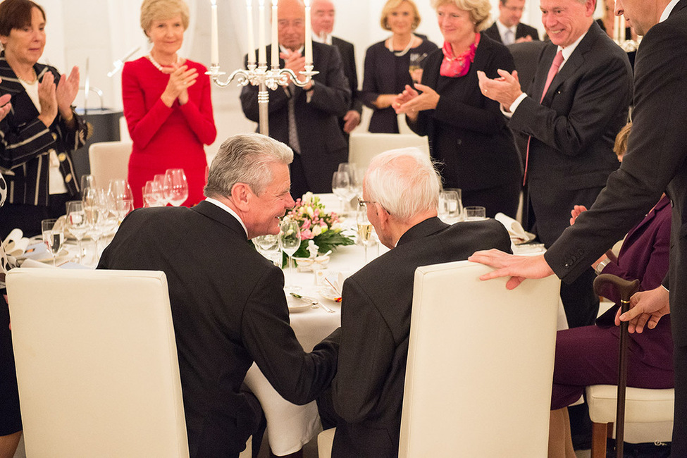 Bundespräsident Joachim Gauck beim Abendessen zu Ehren von Bundespräsident a.D. Roman Herzog anlässlich dessen 80. Geburtstages im Großen Saal von Schloss Bellevue