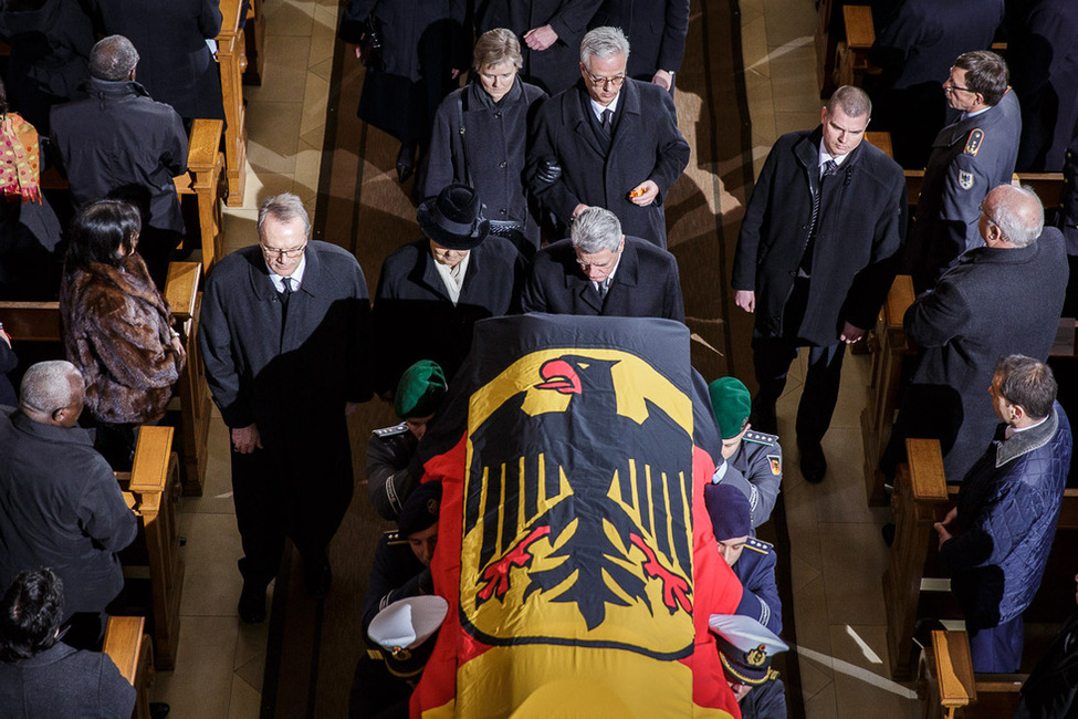 Bundespräsident Joachim Gauck beim Trauerzug aus dem Berliner Dom anlässlich des Staatsaktes für Bundespräsident a.D. Richard von Weizsäcker