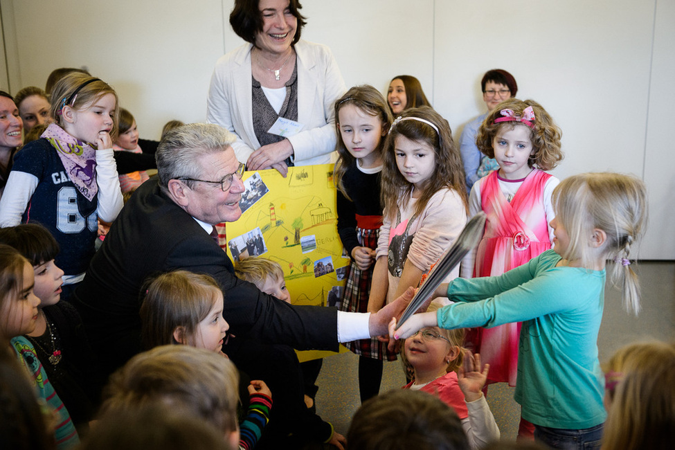 Bundespräsident Joachim Gauck besucht die Kindertagesstätte Kleine Strolche in Arnsberg