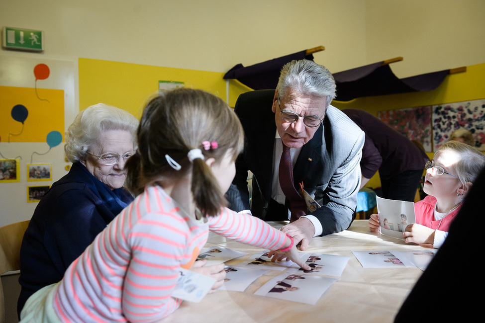 Bundespräsident Joachim Gauck besucht die Kindertagesstätte Kleine Strolche in Arnsberg