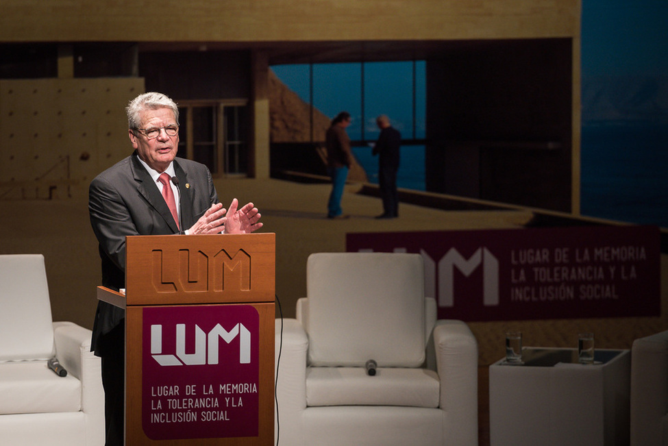 Bundespräsident Joachim Gauck hält eine Rede im Museum Lugar de la Memoria in Lima anlässlich des Staatsbesuchs in Peru