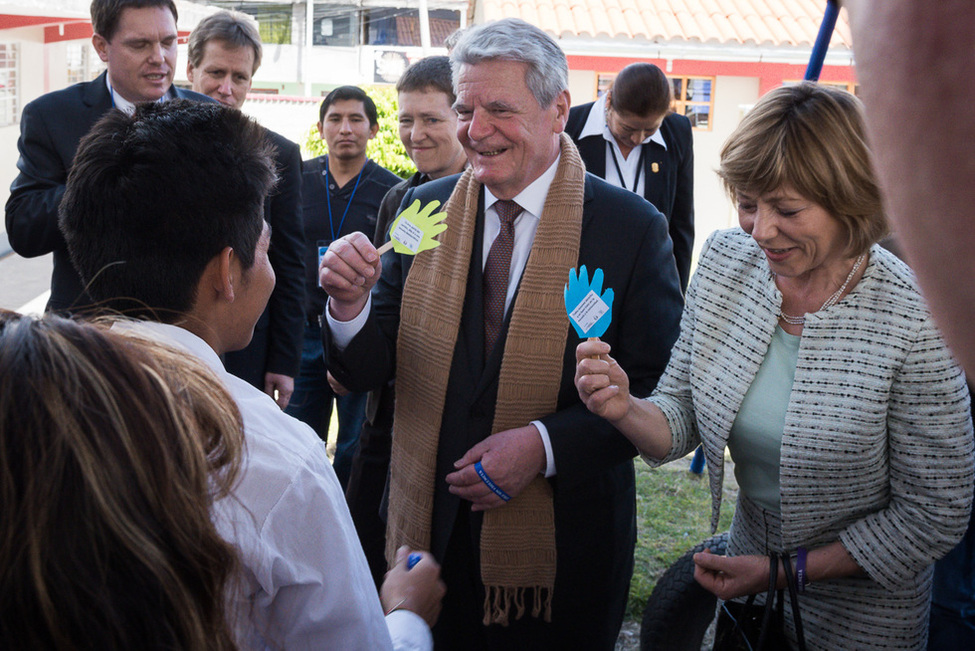 Bundespräsident Joachim Gauck und Daniela Schadt besuchen die Schule Simón Bolívar in Ayacucho anlässlich des Staatsbesuchs in Peru