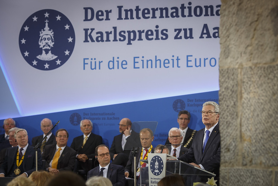 Bundespräsident Joachim Gauck bei der Ansprache zu Ehren des Präsidenten des Europäischen Parlaments, Martin Schulz, in Aachen anlässlich der Verleihung des Internationalen Karlspreises  