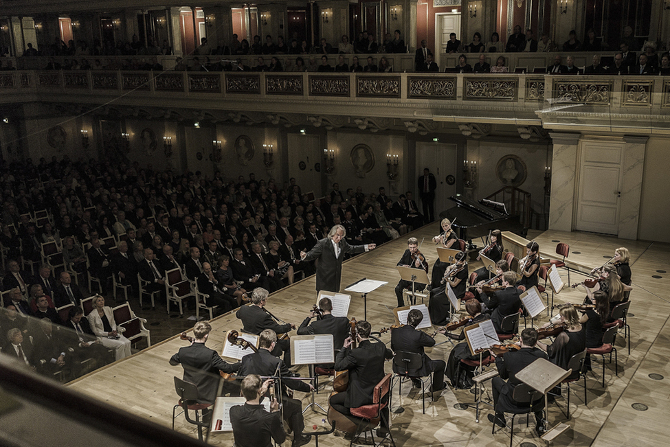 Bundespräsident Joachim Gauck bei dem Konzert des Estnischen Philharmonischen Kammerchors und des Kammerorchesters Tallinn im Berliner Konzerthaus anlässlich des Staatsbesuchs des Präsidenten der Republik Estland