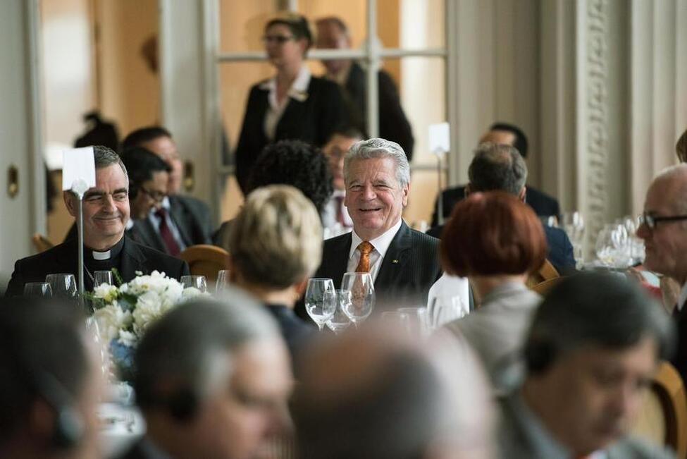 Bundespräsident Joachim Gauck beim gemeinsamen Mittagessen mit dem Diplomatischen Korps und den Missionschefs internationaler Organisationen in Travemünde