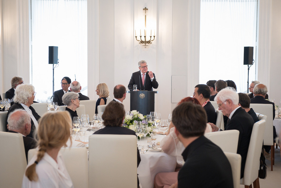 Bundespräsident Joachim Gauck hält eine Ansprache im Großen Saal anlässlich der Matinée zu Ehren der Architektur in Schloss Bellevue 