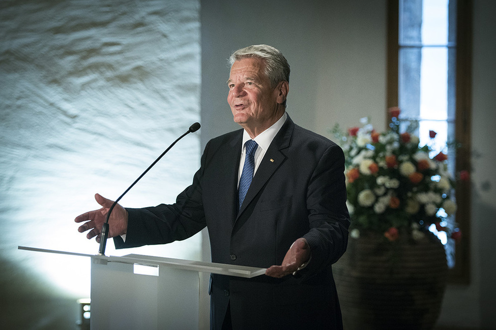 Bundespräsident Joachim Gauck hält ein kurze Ansprache im Schloss Vaduz anlässlich des Treffens deutschsprachiger Staatsoberhäupter im Fürstentum Liechtenstein