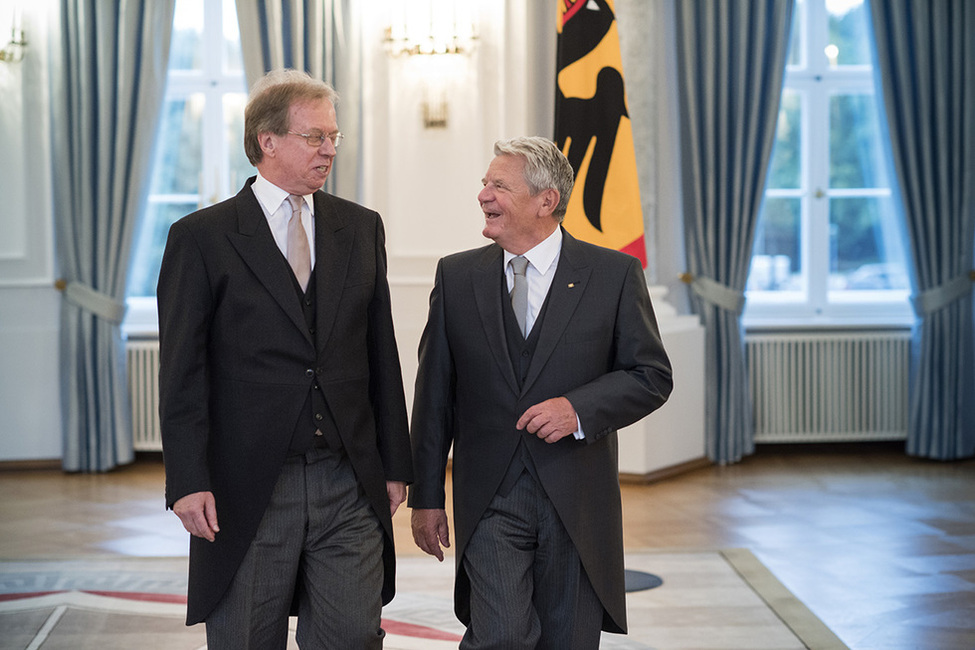 Bundespräsident Joachim Gauck mit Lars Danielsson aus dem Königreich Schweden nach beim Empfang des Beglaubigungsschreiben anlässlich der Botschafterakkreditierung