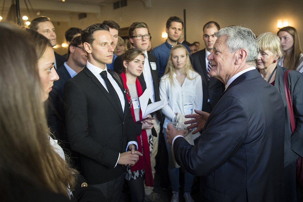 Bundespräsident Joachim Gauck bei der Begegnung mit Studierenden der University of Pennsylvania in Philadelphia anlässlich seines offiziellen Besuchs in den USA